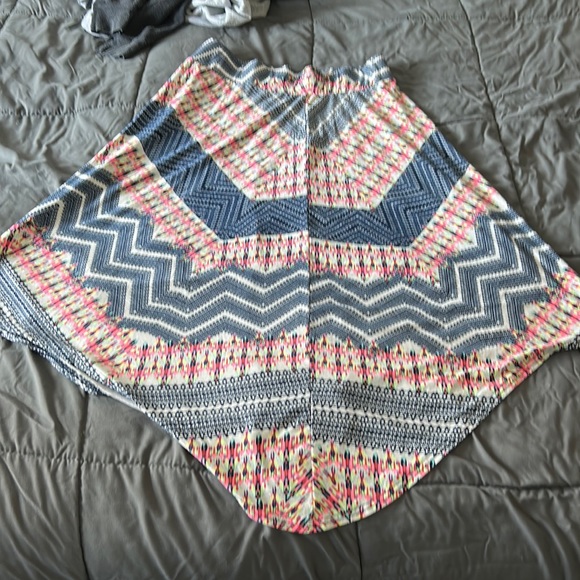 Skirt - Picture 1 of 3